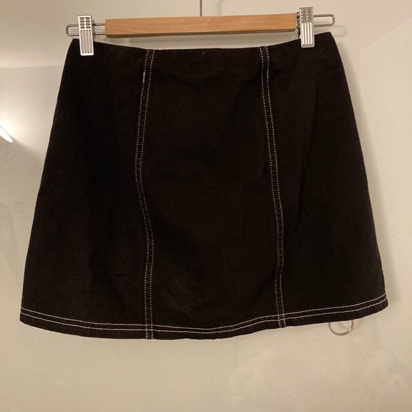 🌙 Urban outfitters black zip denim skirt🌙 - Picture 3 of 4